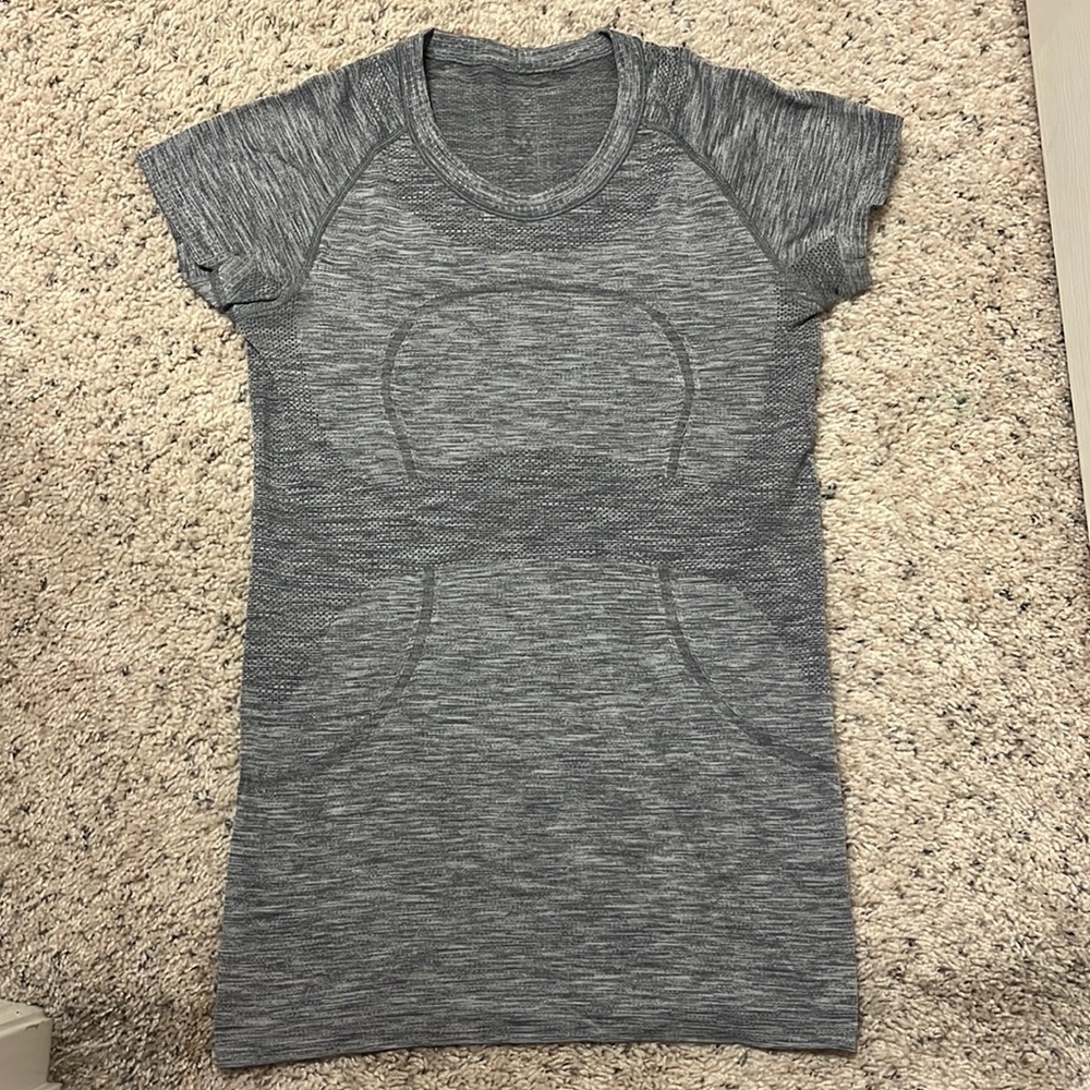 Lululemon short sleeve swiftly tech